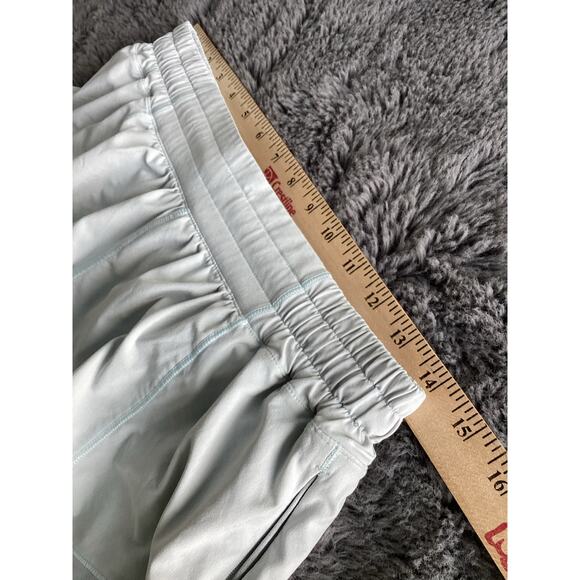 Lululemon Hotty Hot Low-Rise Lined Shorts Athletic Running Gym Light Blue 10 - Picture 8 of 10